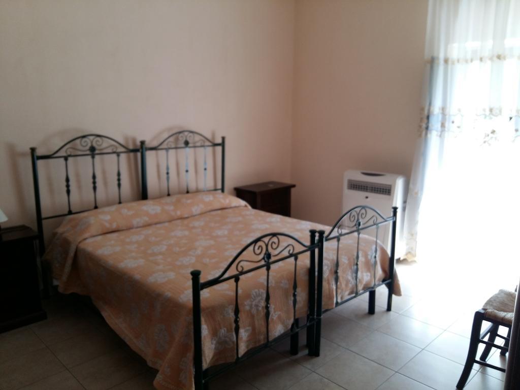 La Mortella Agriturismo 로톤델라 객실 사진