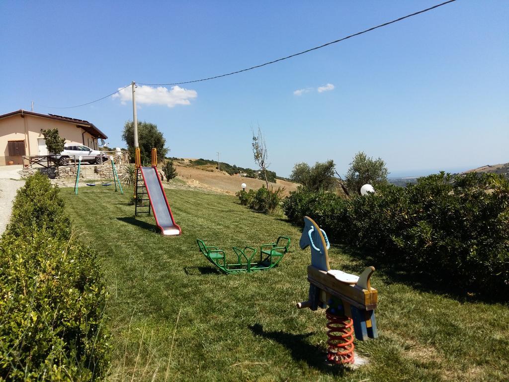 La Mortella Agriturismo 로톤델라 외부 사진
