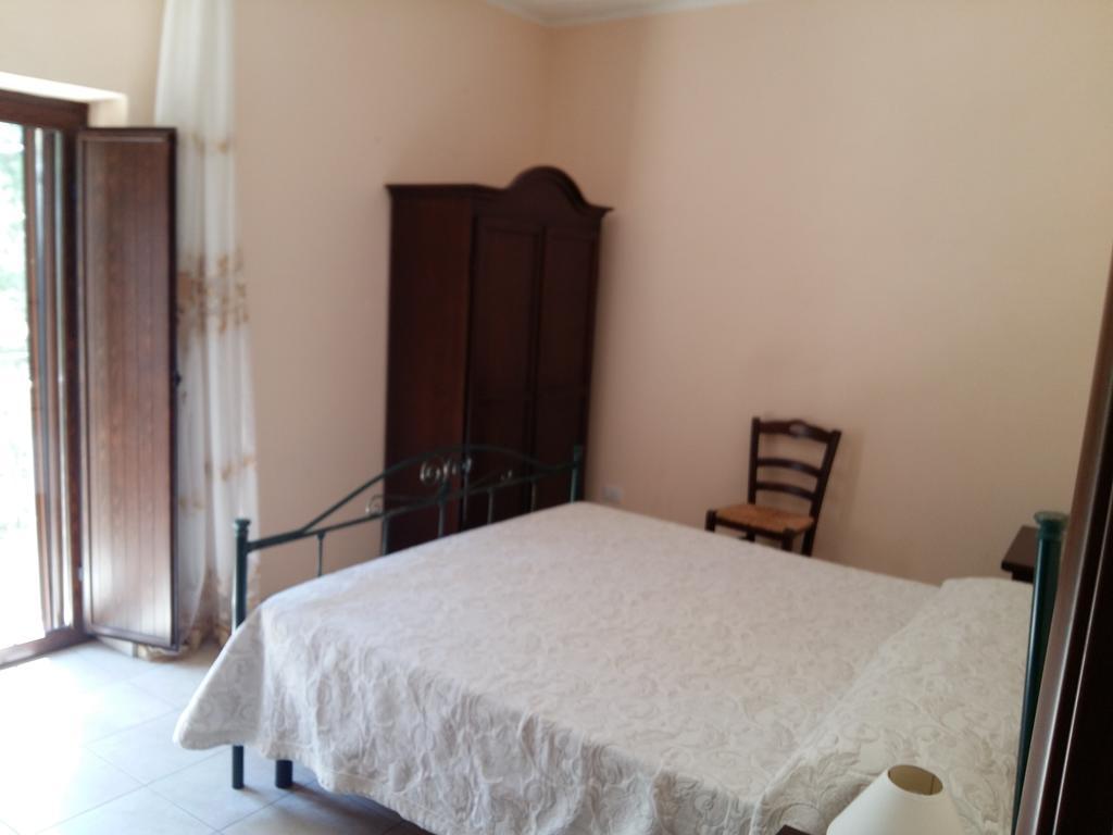 La Mortella Agriturismo 로톤델라 객실 사진